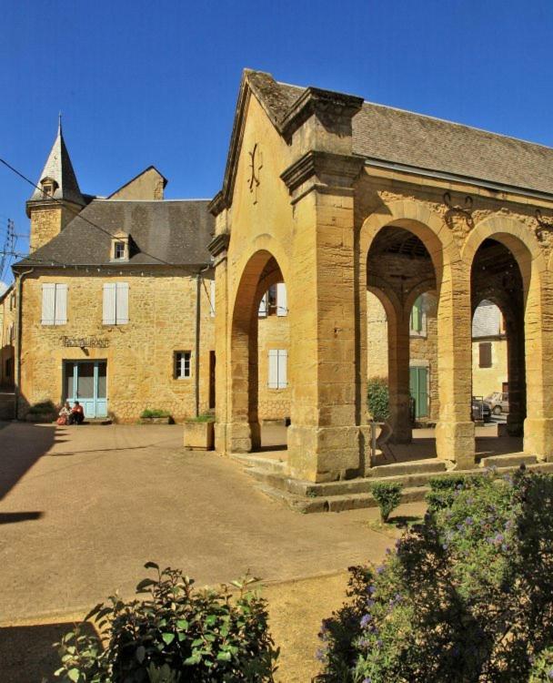 Petite Maison En Pierre Au Coeur Du Perigord Noir Salignac Eyvigues Exteriör bild