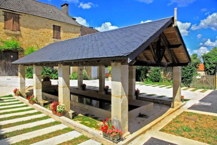 Petite Maison En Pierre Au Coeur Du Perigord Noir Salignac Eyvigues Exteriör bild